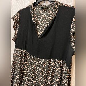Suzanne‎ Betro Sheer Black Floral Tunic Short Sleeve. 2XL.